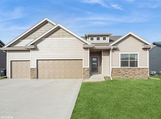618 NW 31st St, Ankeny, IA 50023