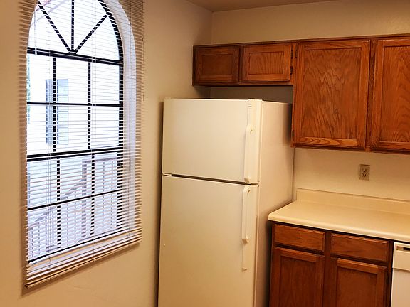 5th image of 930 N Mesa Dr Unit 2053