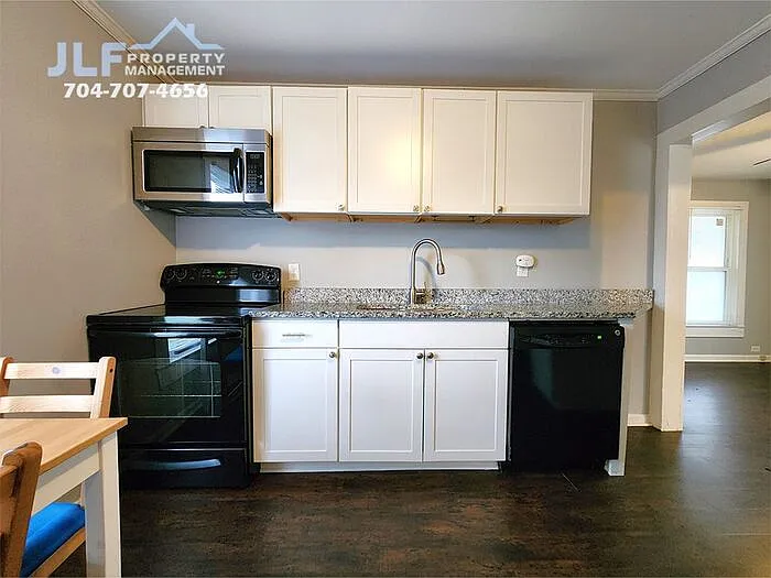 507 S Vance St — Photo 4