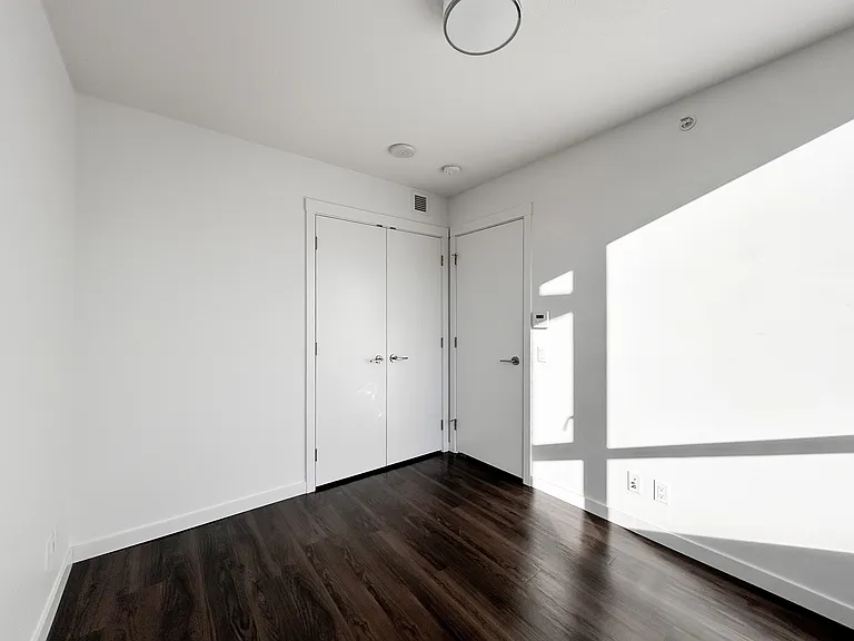 183 Georgia St E — Photo 88