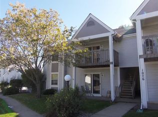 1076 Millpond Rd UNIT F, Valparaiso, IN 46385