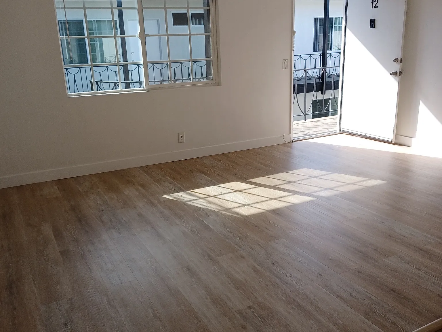 1 bed, 700 sqft, $2,150 — Photo 2