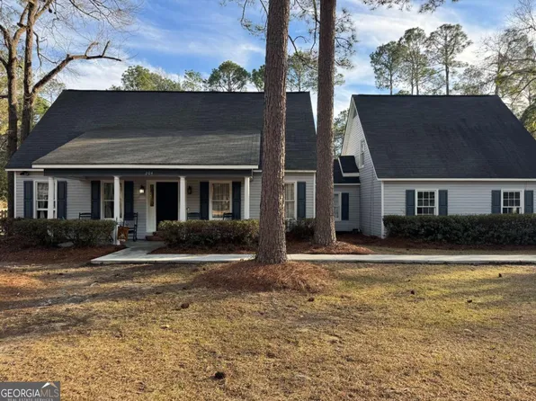 204 S Edgewood Dr, Statesboro, GA 30458