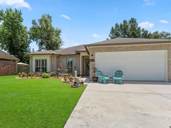 5486 Courtyard Dr, Gonzales, LA 70737