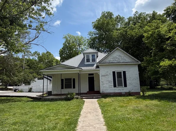 501 Vine St #A, Wartrace, TN 37183