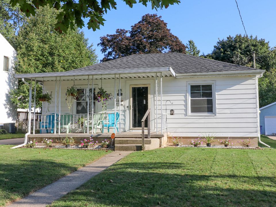 1st image of 1048 Kentwood Dr NE