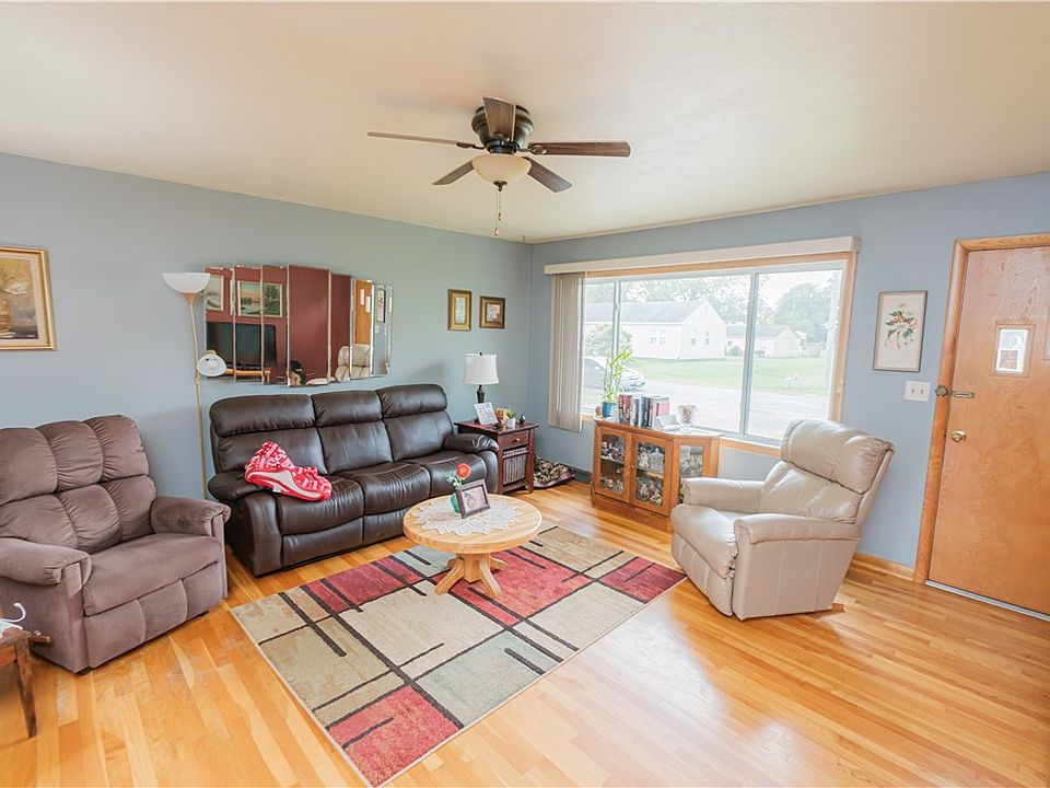 425 West St, Martensdale, IA 50160 Zillow