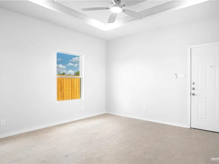 501 N Onyx Ave #3 — Photo 12