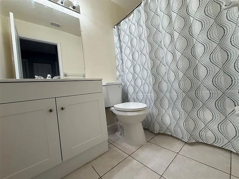 3236 Montclair Cir — Photo 17
