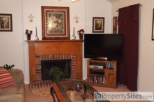 3rd image of 3105 Cedar Creek Dr
