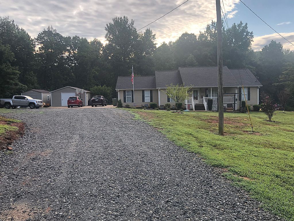 915 Swilling Rd, Eastanollee, GA 30538 Zillow