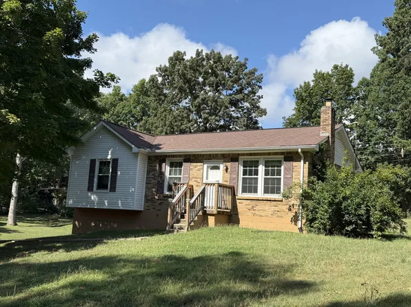 302 Bluebird Ln, Dickson, TN 37055