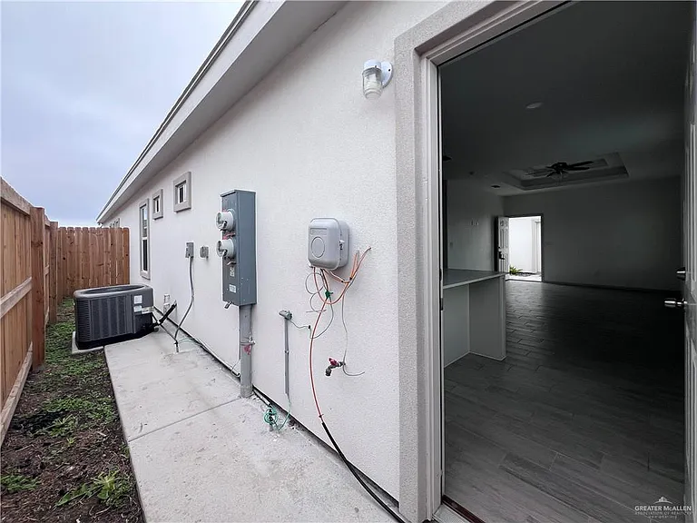 1217 Sucre Dr #4 — Photo 10