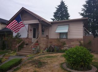 3242 45th Ave SW, Seattle, WA 98116