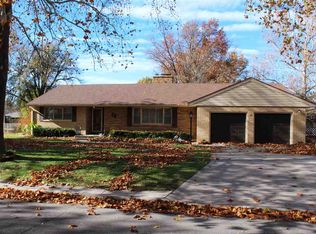 10 Whitmore Rd, Hutchinson, KS 67502