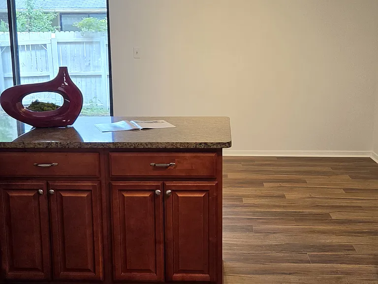 2192 Palmyra Dr SE — Photo 12