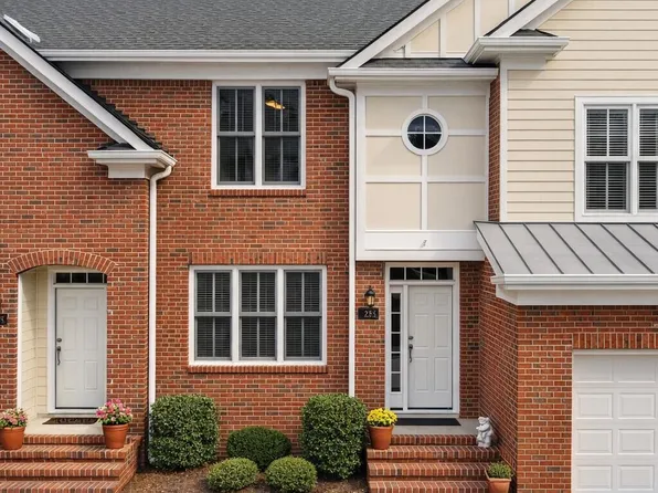 132 Ashton Hall Ln, Raleigh, NC 27609