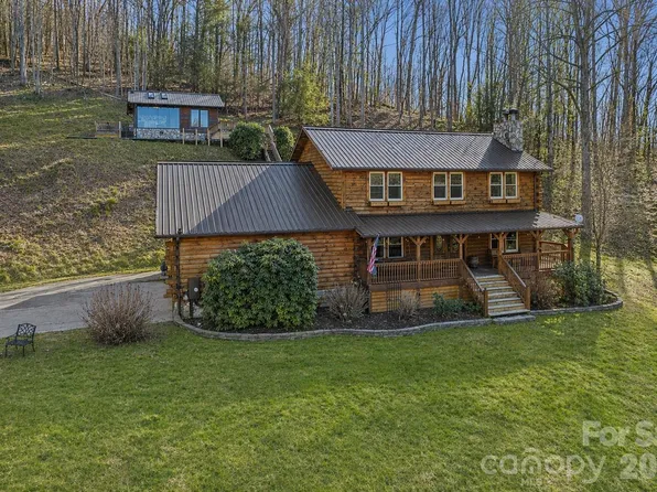 270 Admiration Ct, Waynesville, NC 28785