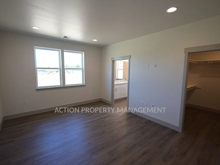 114 Turner Pl — Photo 14