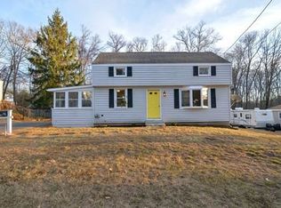67 Walnut St, Oxford, MA 01540