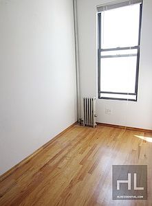 5th image of 549 39th St APT 3A