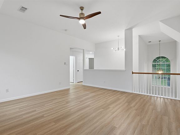 5th image of 2715 Lake Country Dr