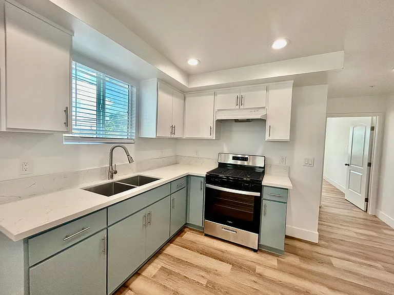 8418 S Main St — Photo 33
