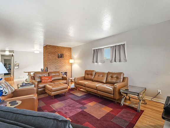 3rd image of 932 Manzano St NE
