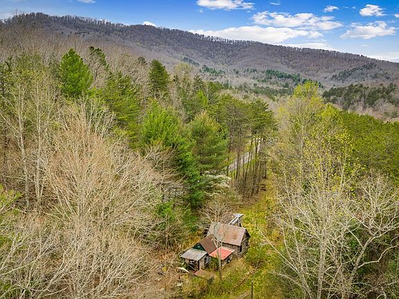 5th image of 10042 Doublehead Gap Rd