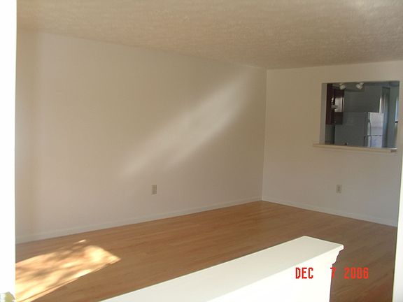 5th image of 511 White Surf Dr