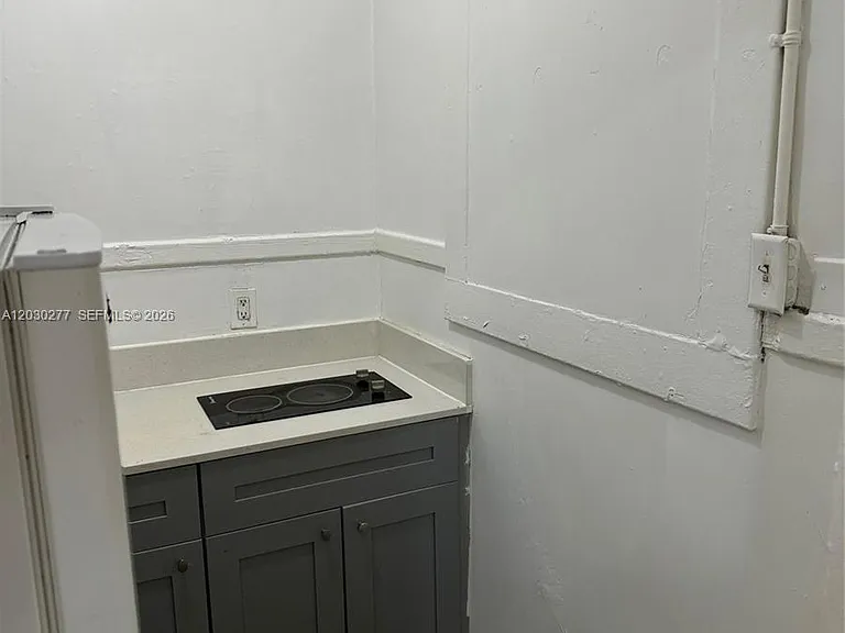 1552 SW 2nd St #3 — Photo 3