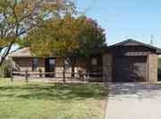 218 Deer Dr, Cache, OK 73527