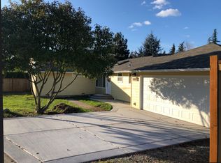 20420 Crawford Rd, Lynnwood, WA 98036