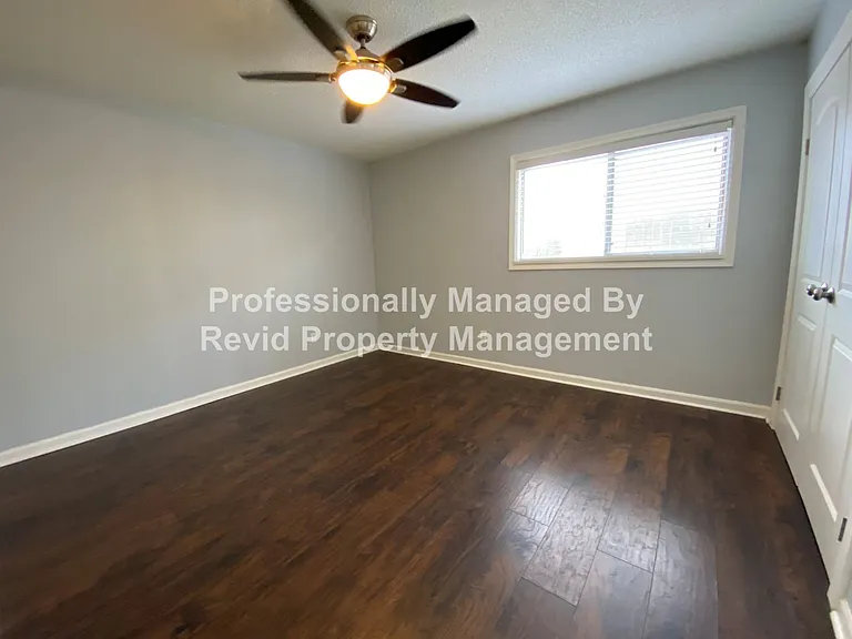 1626 Monroe Ave. — Photo 16
