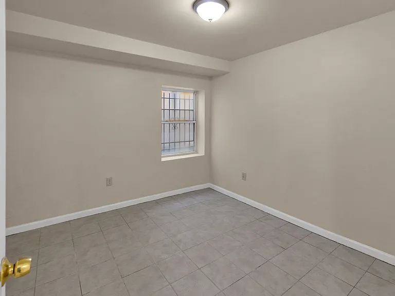 48 1st St #1 — Photo 2