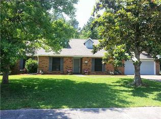 1012 Conley Cres, Ocean Springs, MS 39564