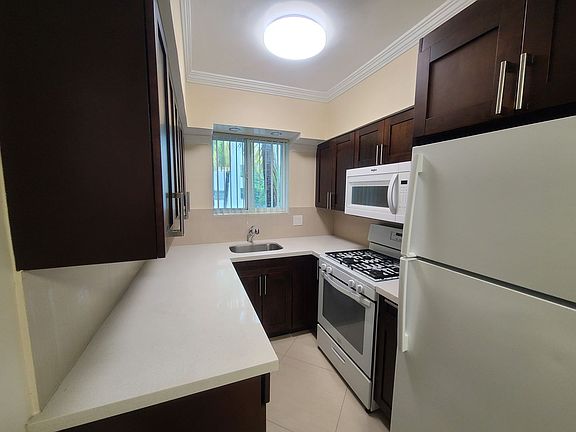 2nd image of 220 Collins Ave APT 3B