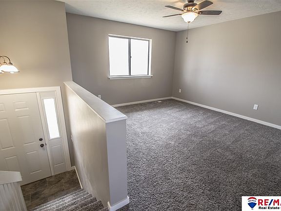 4th image of 1002 Evergreen Ave