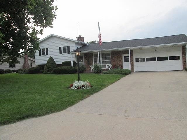 1st image of 94 Greenway Dr