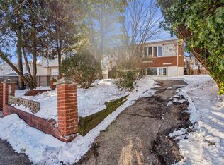 22 Conger St, Staten Island, NY 10305