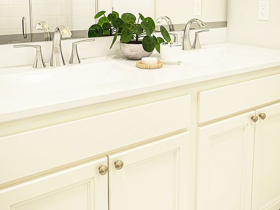 Primary bath with dual sinks