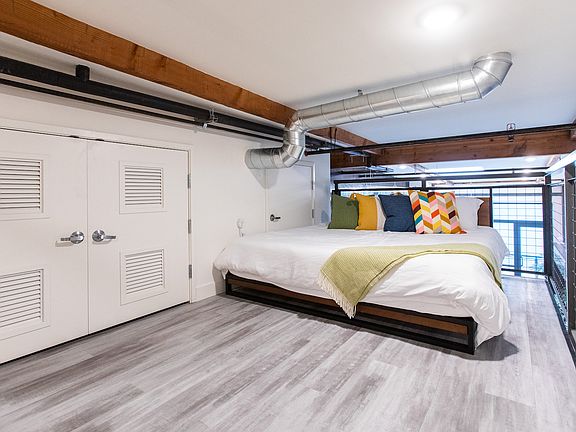 2nd image of 401 N Bush St #203