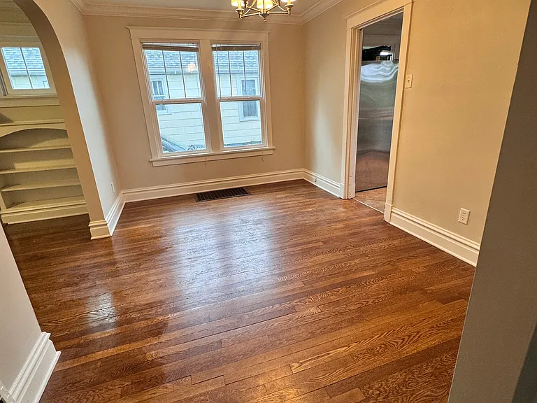 20 Hillcrest Pl — Photo 2