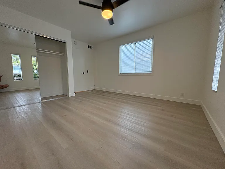 7556 Herschel Ave — Photo 13