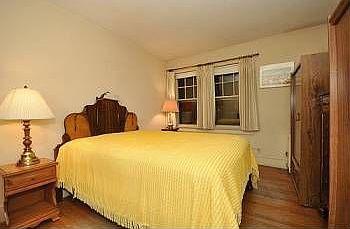 2nd image of 342 Tulip Ave