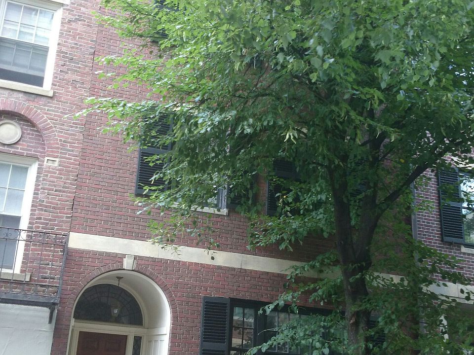 2nd image of 130 Chestnut St