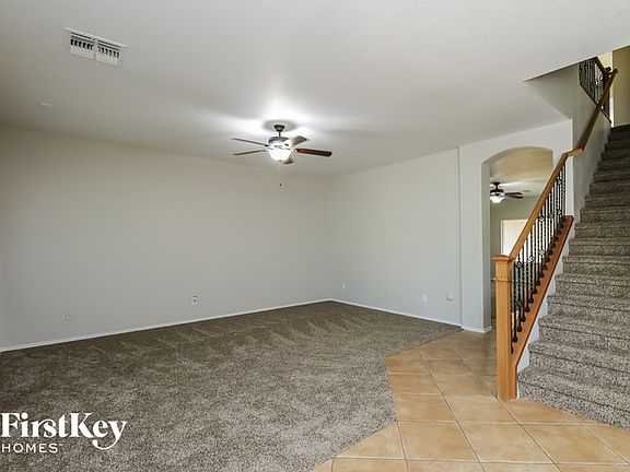 4th image of 39282 N Patricia Cir
