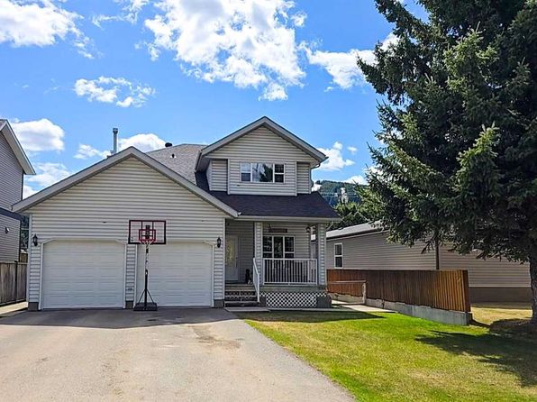 12306 N 22nd Ave, Crowsnest Pass, AB T0K 0E0