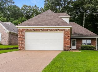 225 Garden Springs Dr, Oakland, TN 38060