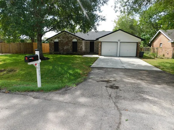 2105 Shasta St, Kemah, TX 77565